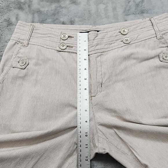 Gloria Vanderbilt Pants Womens 10 Tan White Striped Double Button Capri Cuffed - Picture 10 of 13